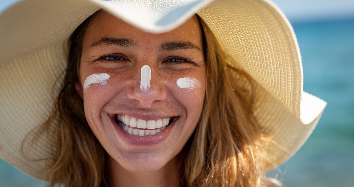 Proteção solar: como os raios UVA, UVB podem agir na pele?